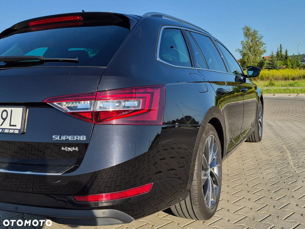 Skoda Superb 2.0 TDI 4x4 L&K DSG - 12