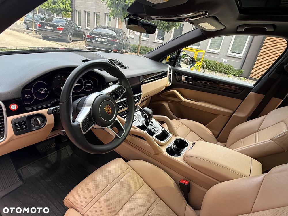 Porsche Cayenne Platinum Edition - 9