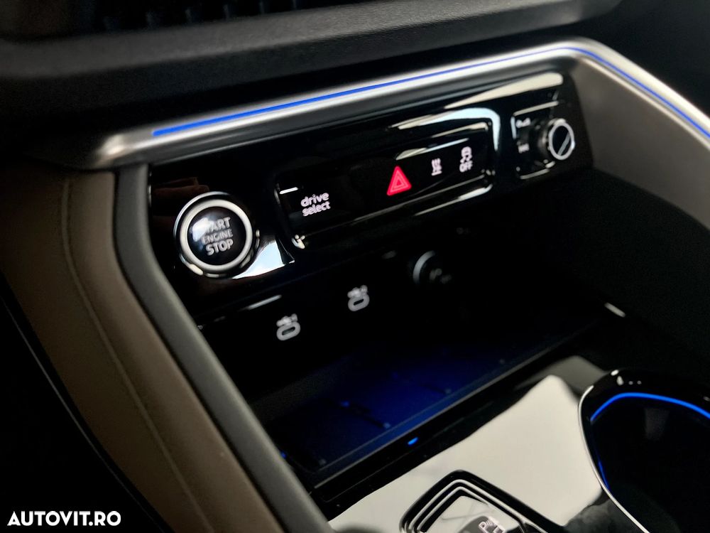 Audi Q5 Sportback - 30