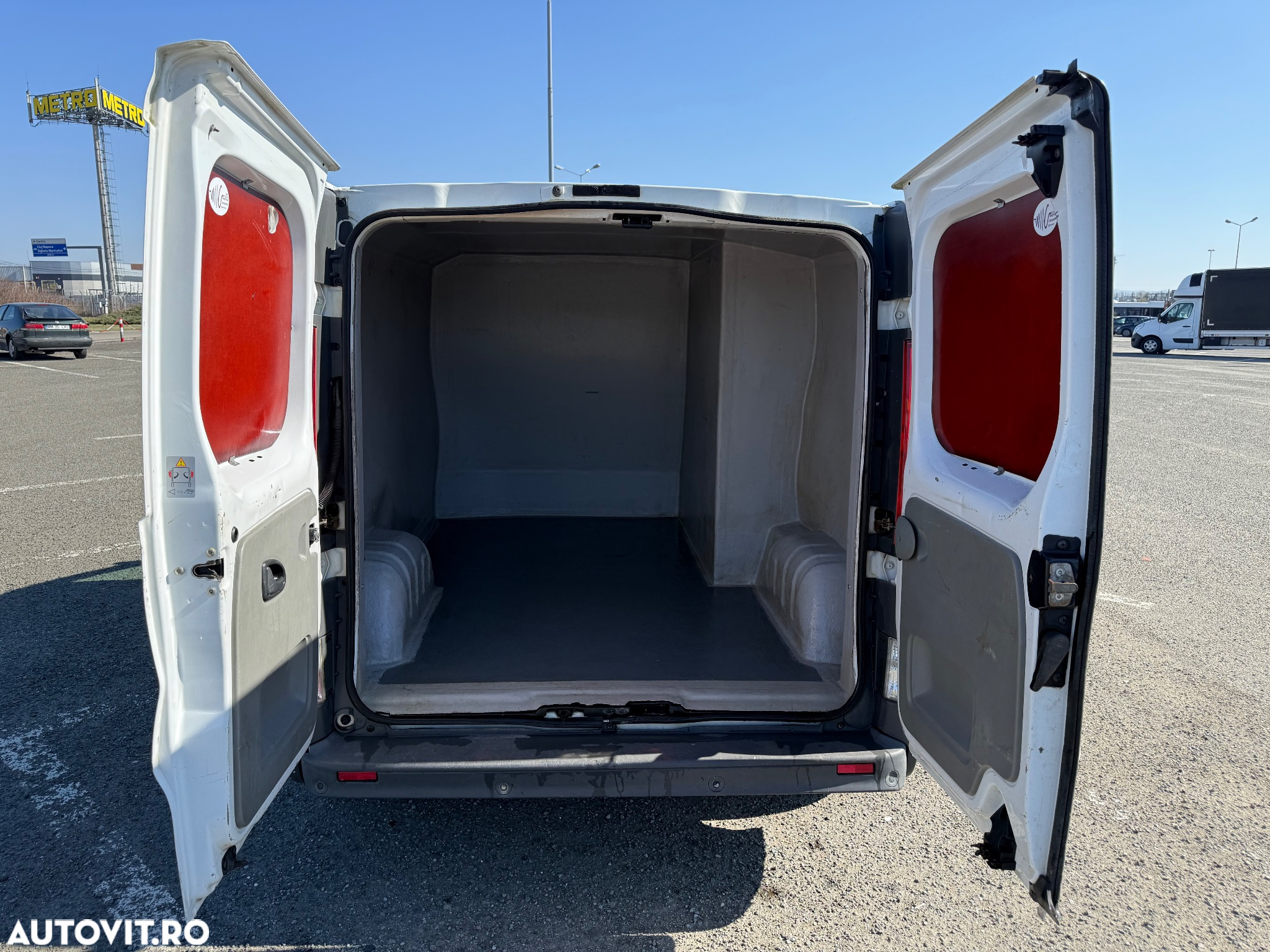 Opel Vivaro - 22