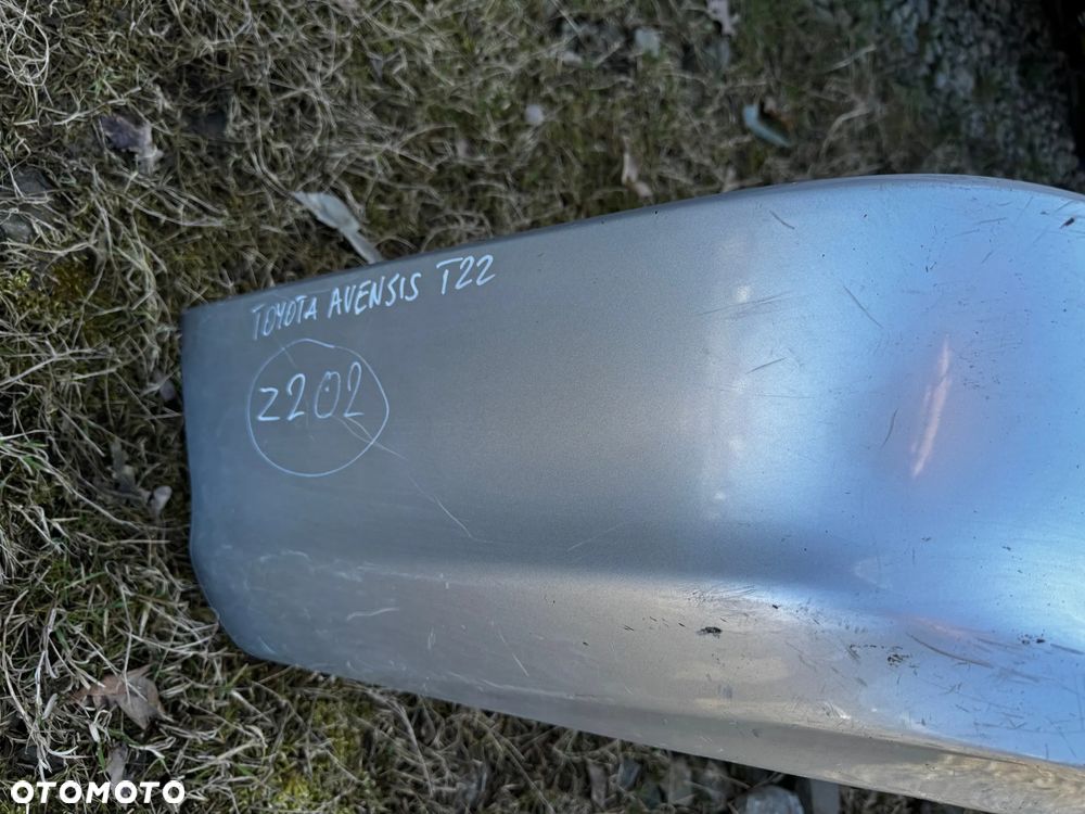 ZDERZAK TYLNY TOYOTA	AVENSIS T22	OE UŻYWANY	52169-05010 SREBRNY - 4