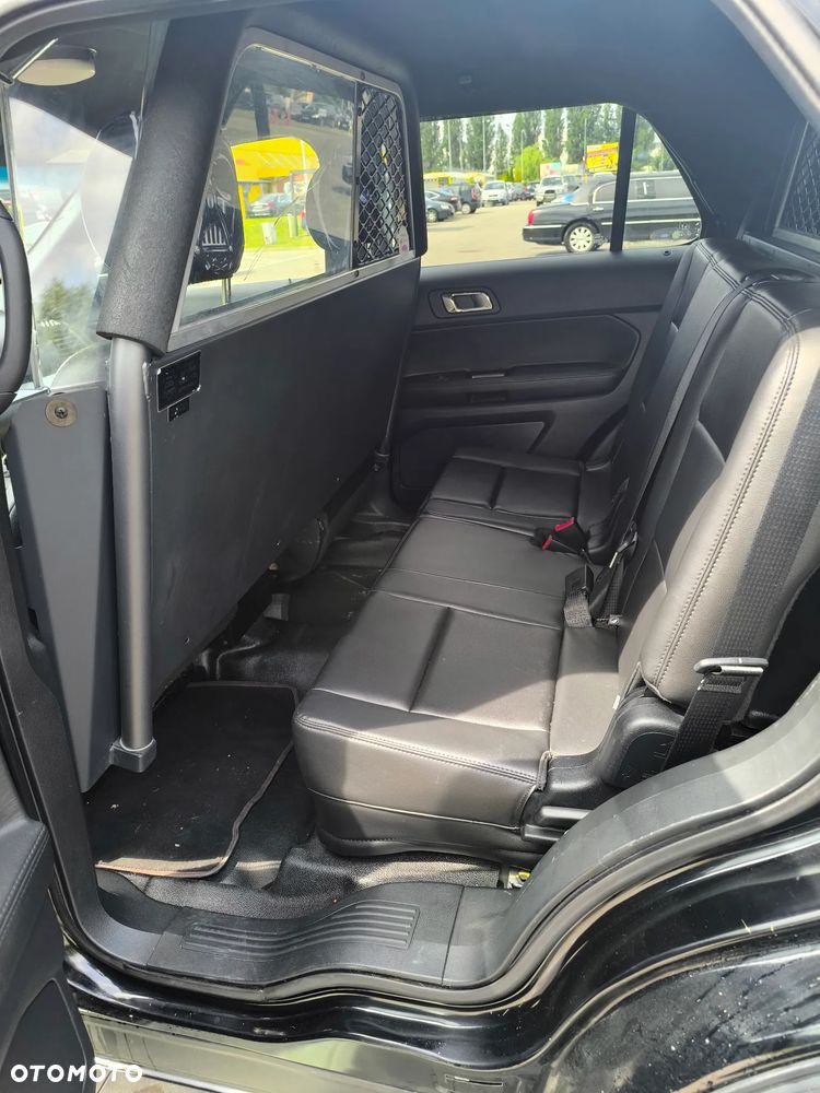 Ford Explorer - 13
