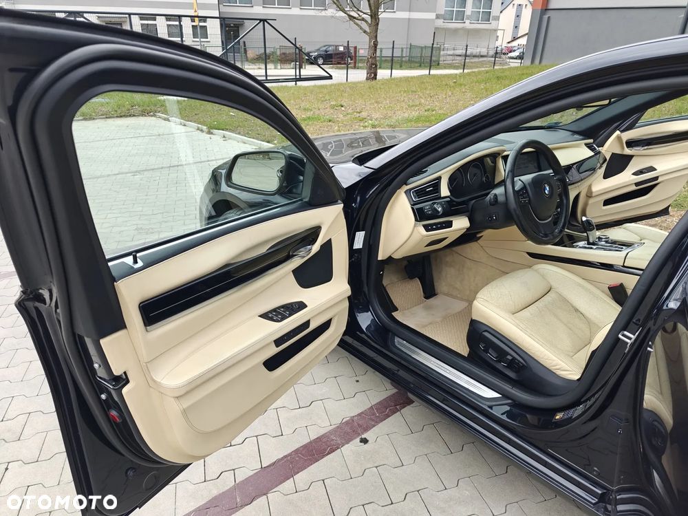BMW Seria 7 740d xDrive - 17