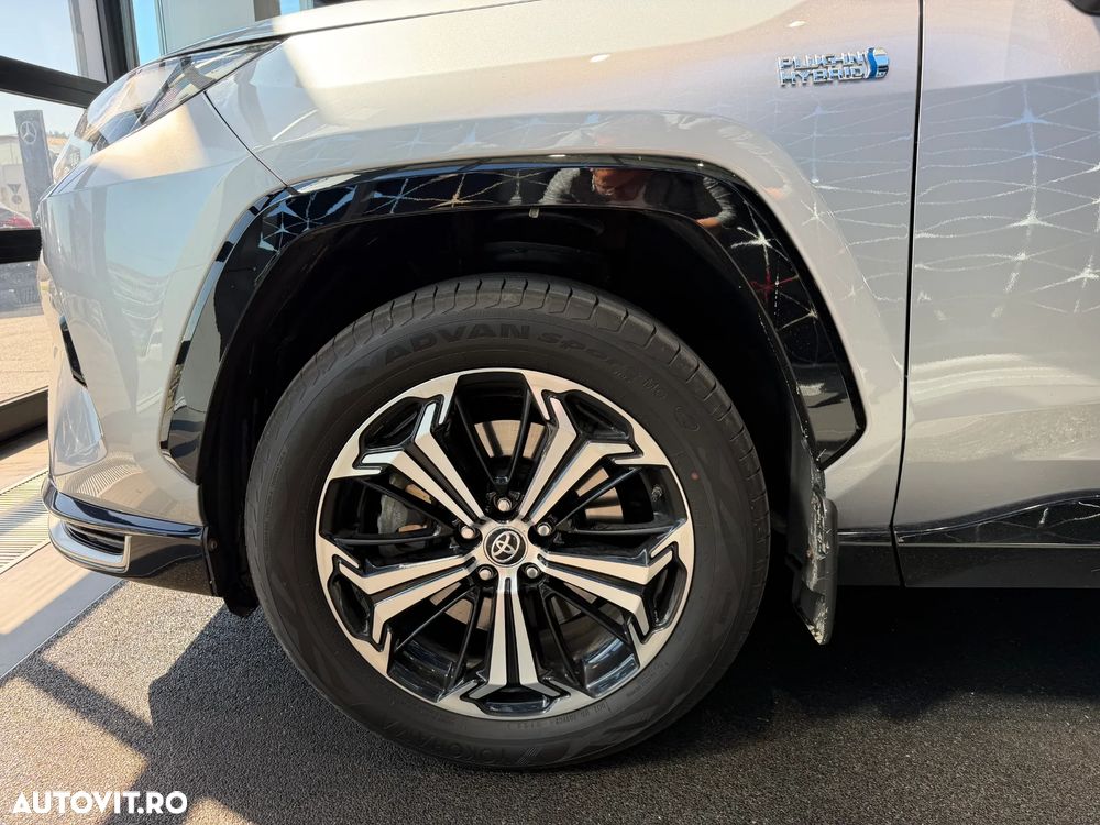 Toyota RAV4 2.5 PHEV VVT-iE 4x4 Style Bi-Tone - 8