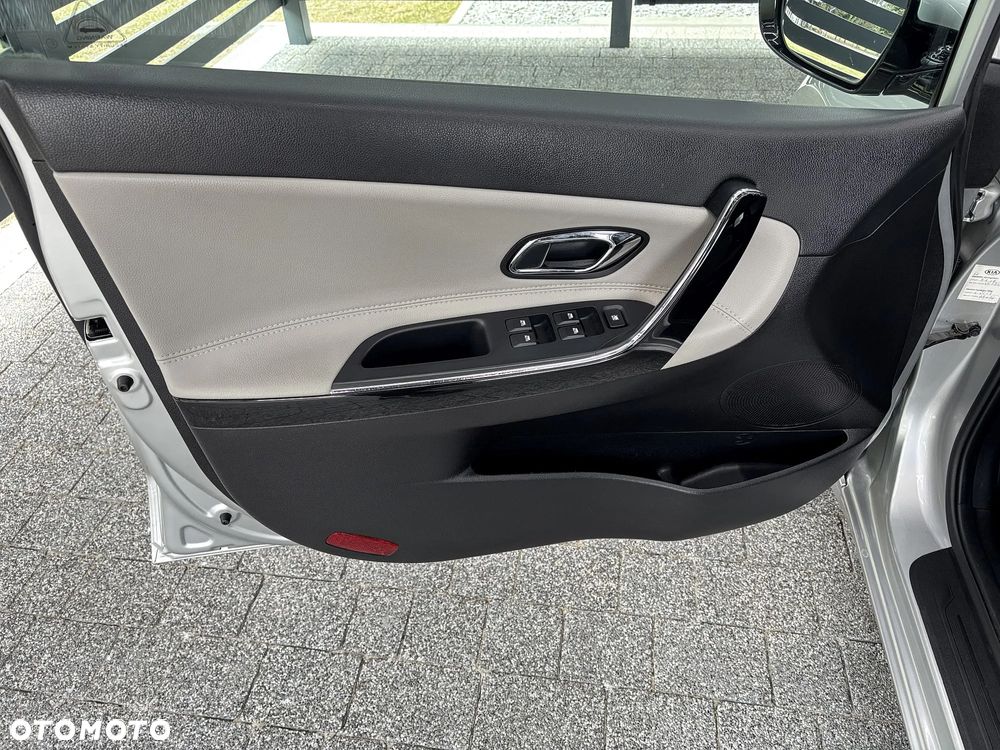 Kia Ceed 1.6 GDI Dream Team Edition - 17