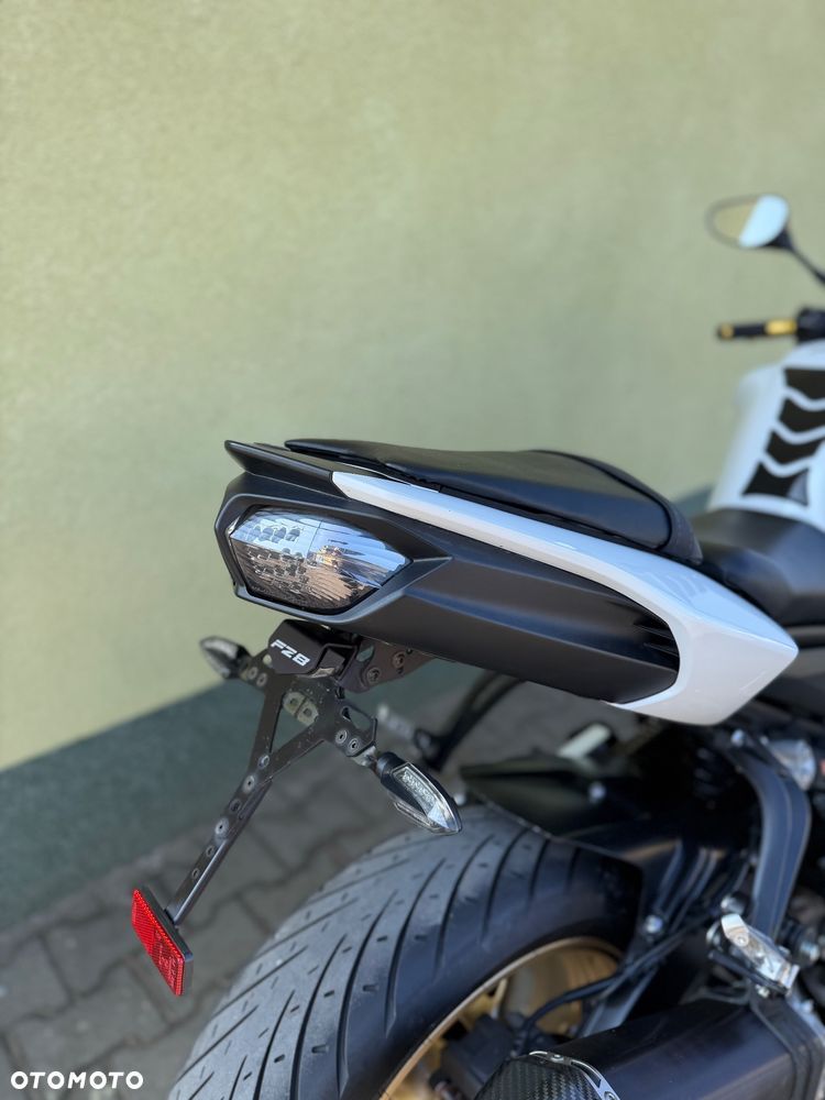 Yamaha FZ8 - 11