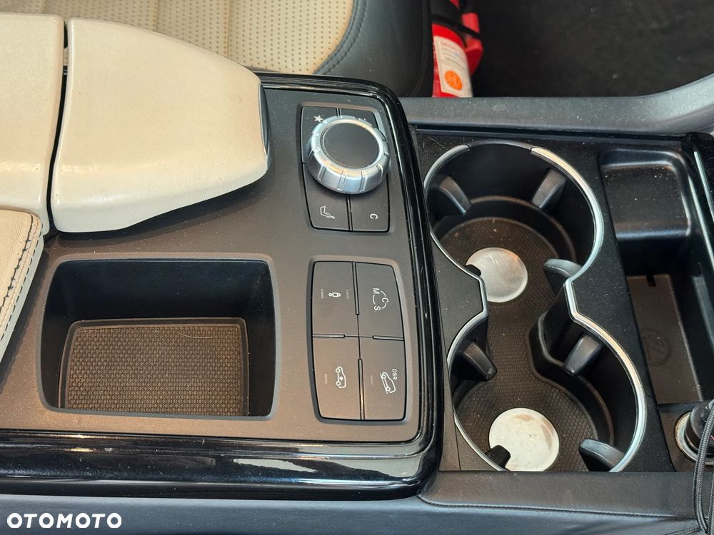 Mercedes-Benz ML 63 AMG 4-Matic - 31