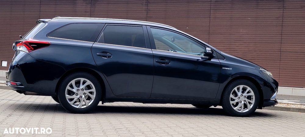 Toyota Auris - 2