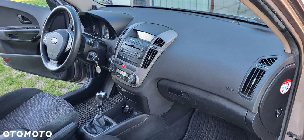 Kia Ceed 1.6 Crdi Comfort - 14