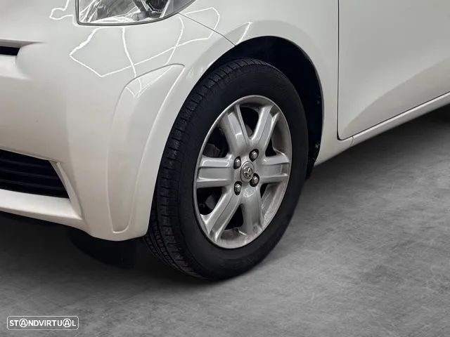 Toyota iQ 1.0 VVT-i - 15