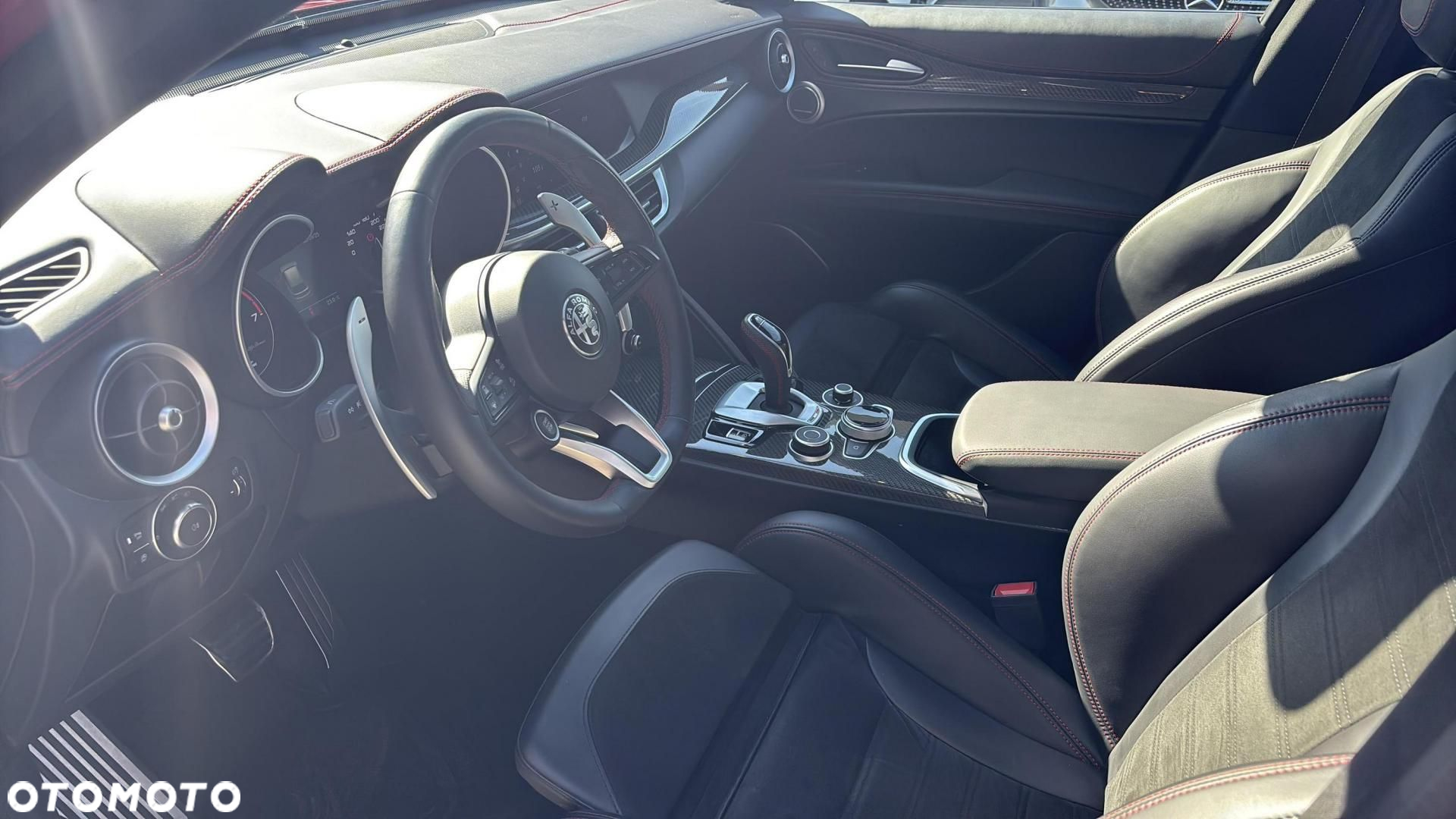 Alfa Romeo Stelvio - 10