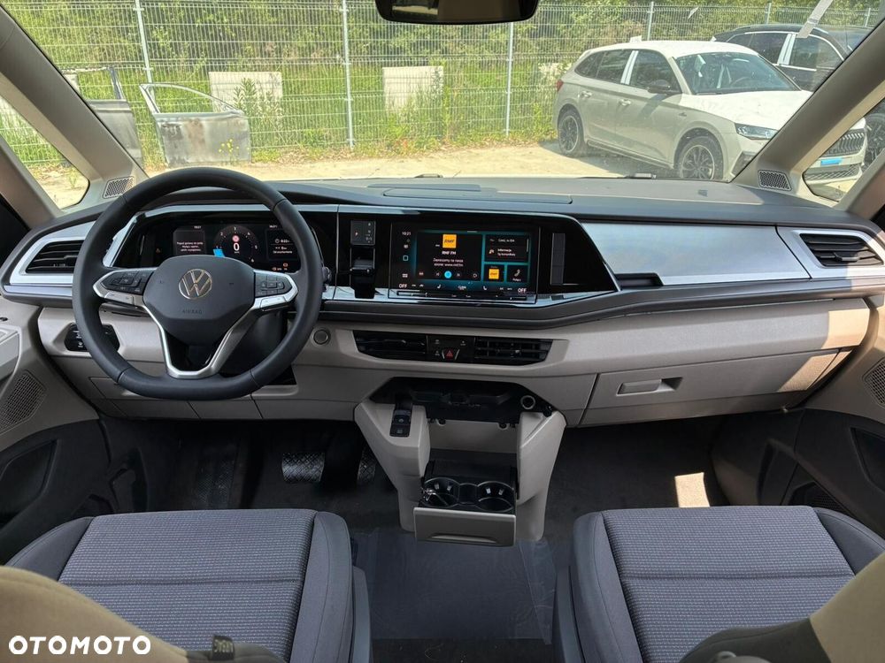 Volkswagen Multivan - 13