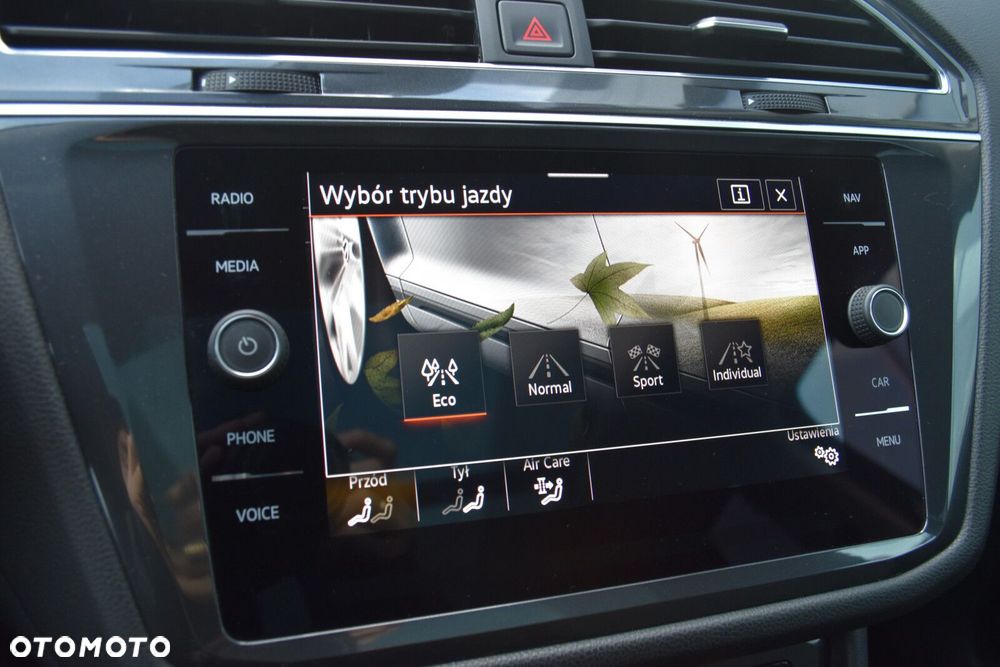 Volkswagen Tiguan 1.5 TSI EVO Elegance DSG - 24