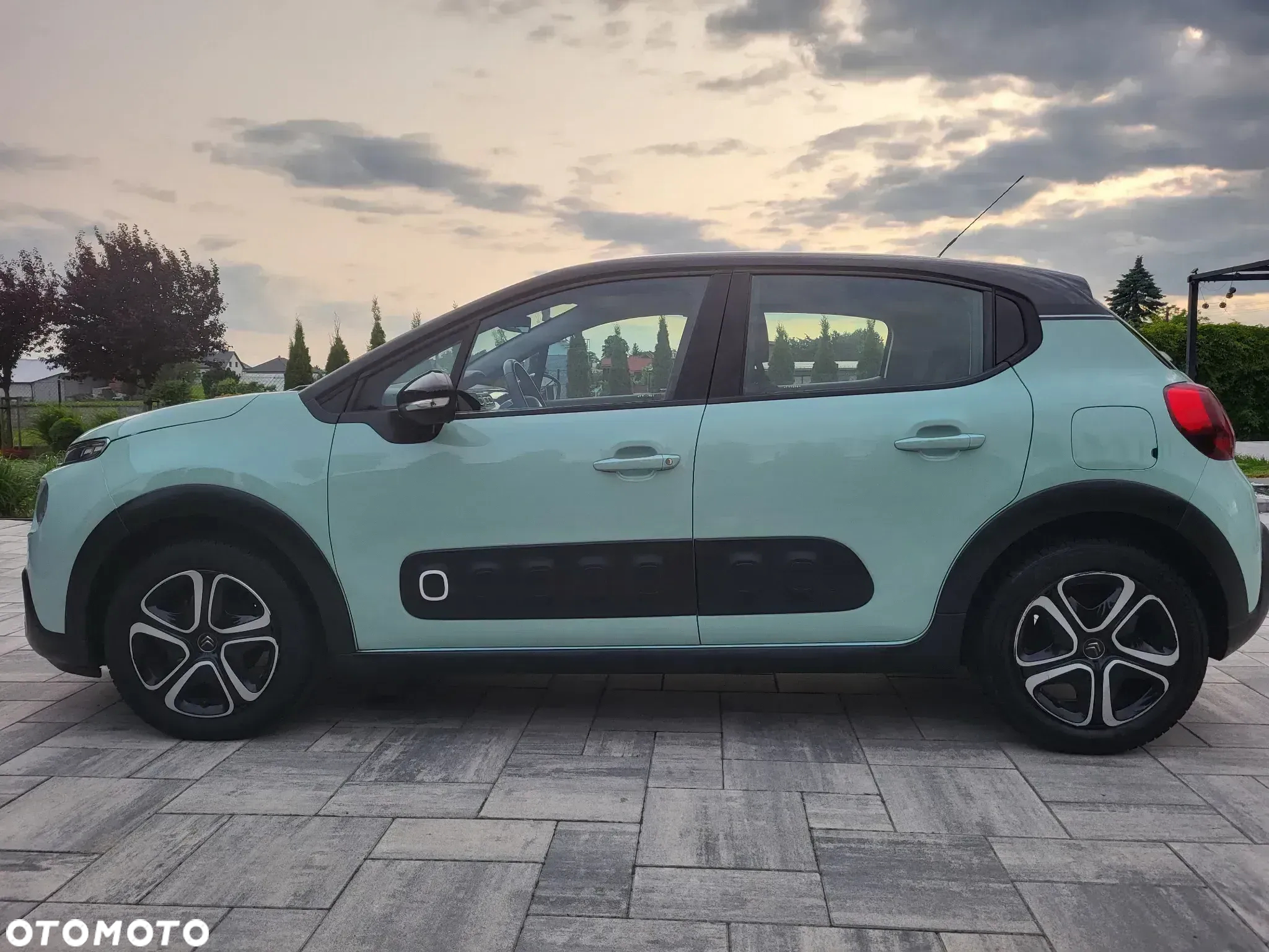 Citroën C3 1.2 PureTech Shine - 28