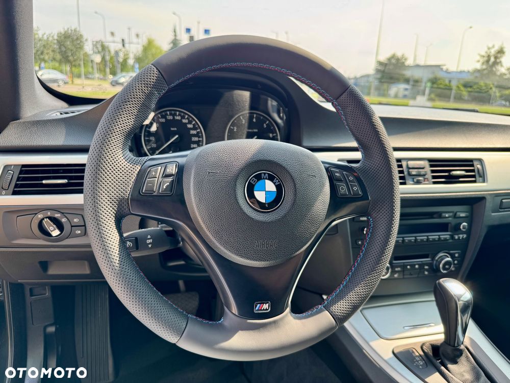 BMW Seria 3 320i - 29