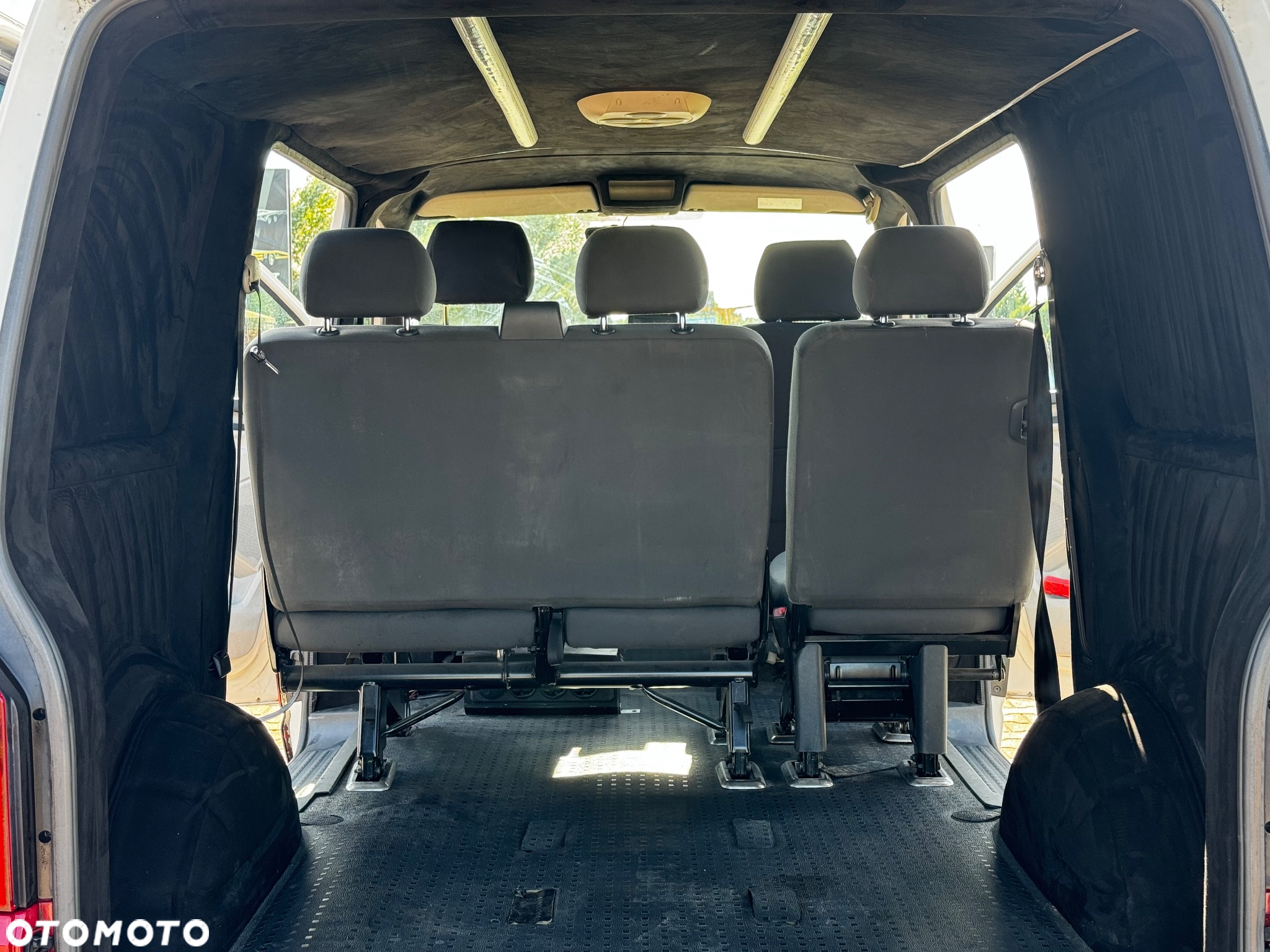 Volkswagen Transporter - 13