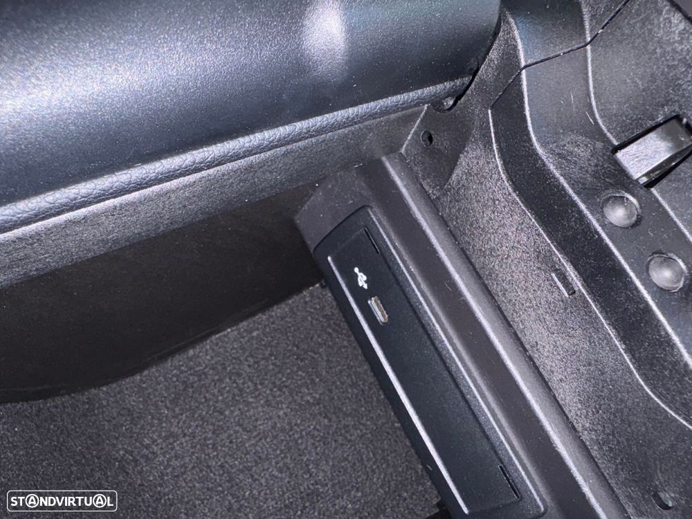 Mercedes-Benz CLA 250 e Shooting Brake AMG Line - 25