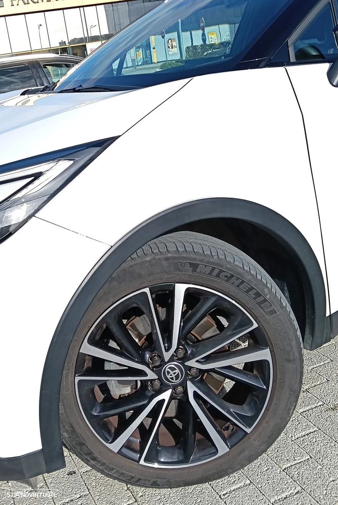 Toyota C-HR 2.0 Hybrid Square Collection - 22