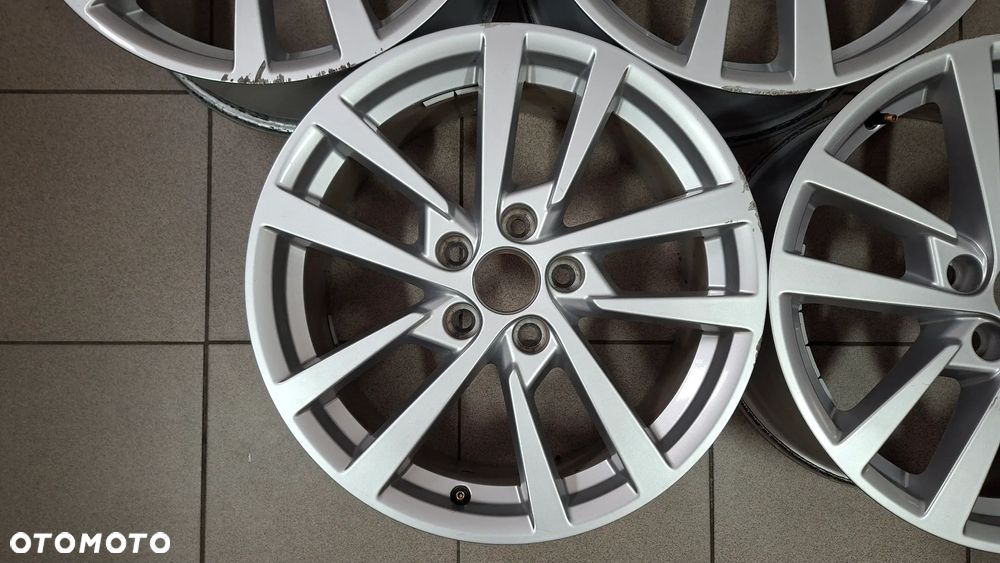 Felgi Aluminiowe 17 Audi A3 8V 5x112 ET 51 - 2