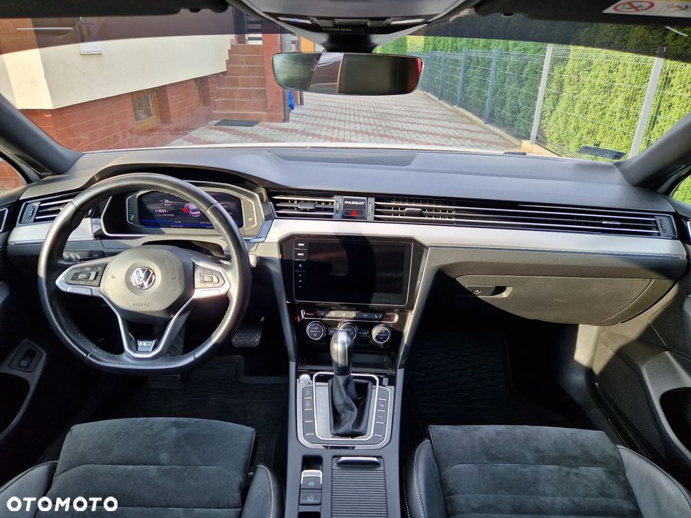 Volkswagen Passat 2.0 TSI Elegance DSG - 8