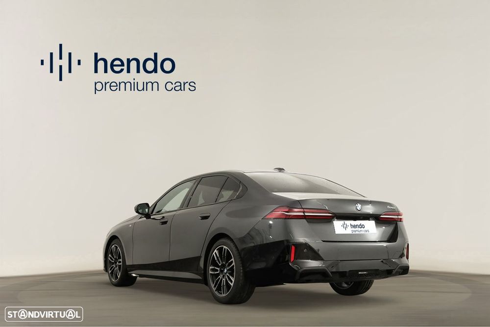 BMW 520 d Pack Desportivo M - 4