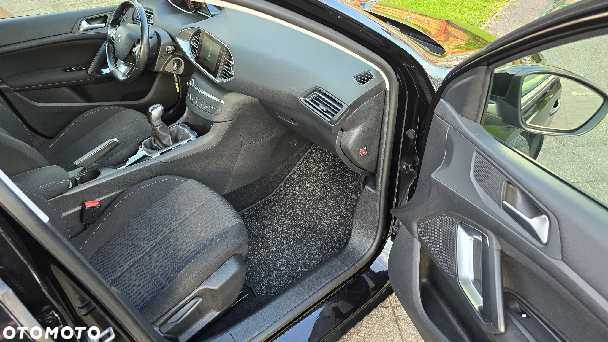 Peugeot 308 - 30