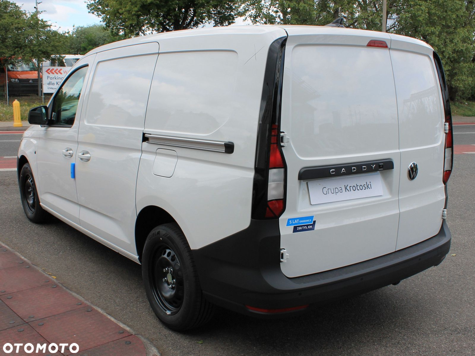 Volkswagen Caddy Maxi Cargo 2.0 TDI Manual - 7
