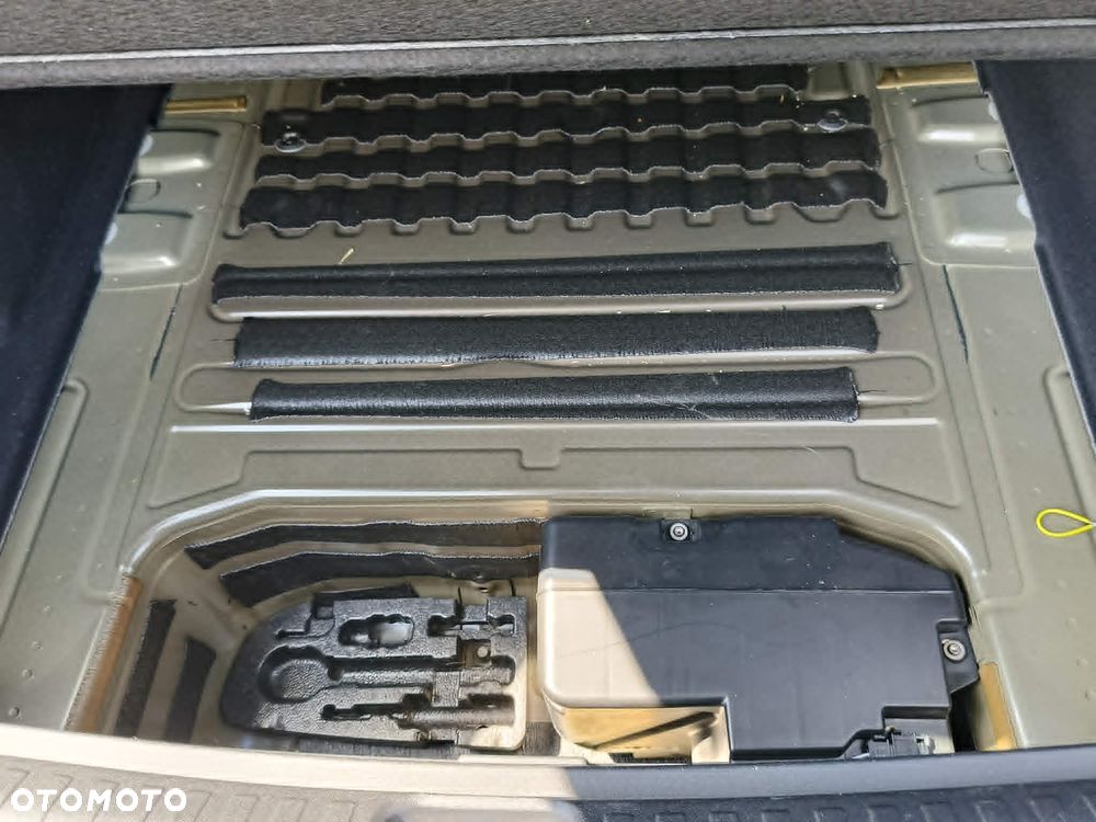 Audi Q4 e-tron 45 82kWh S Line - 36
