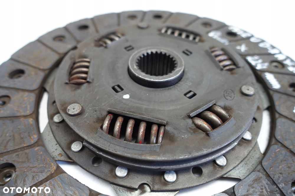 Isuzu D-Max 2.5 DITD SPRZĘGŁO TARCZA DOCISK - 3