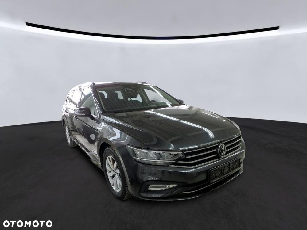 Volkswagen Passat Variant - 2