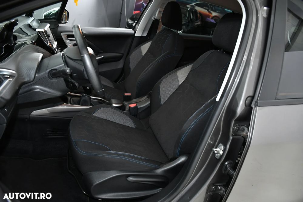 Peugeot 2008 PureTech 82 Style - 15