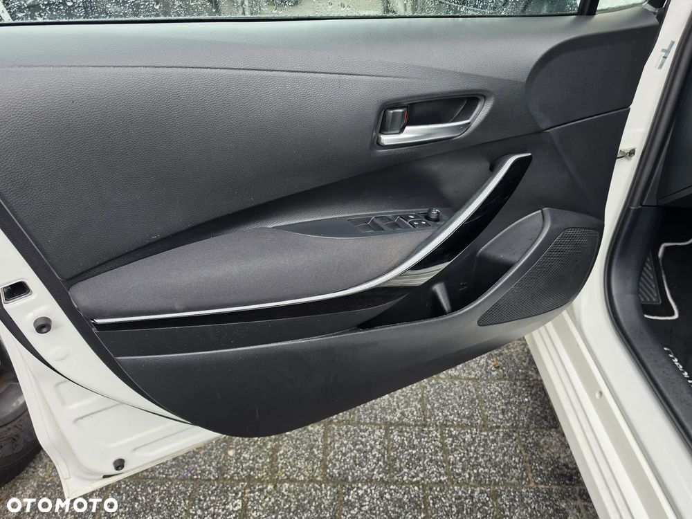Toyota Corolla - 27