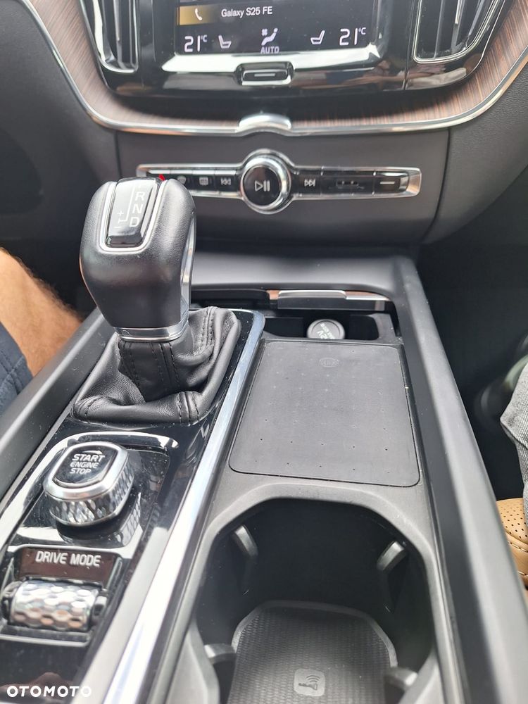 Volvo XC 60 T5 AWD Inscription - 33