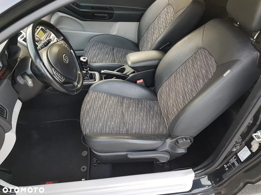 Kia ProCeed Pro_cee'd 2.0 Optimum + - 26