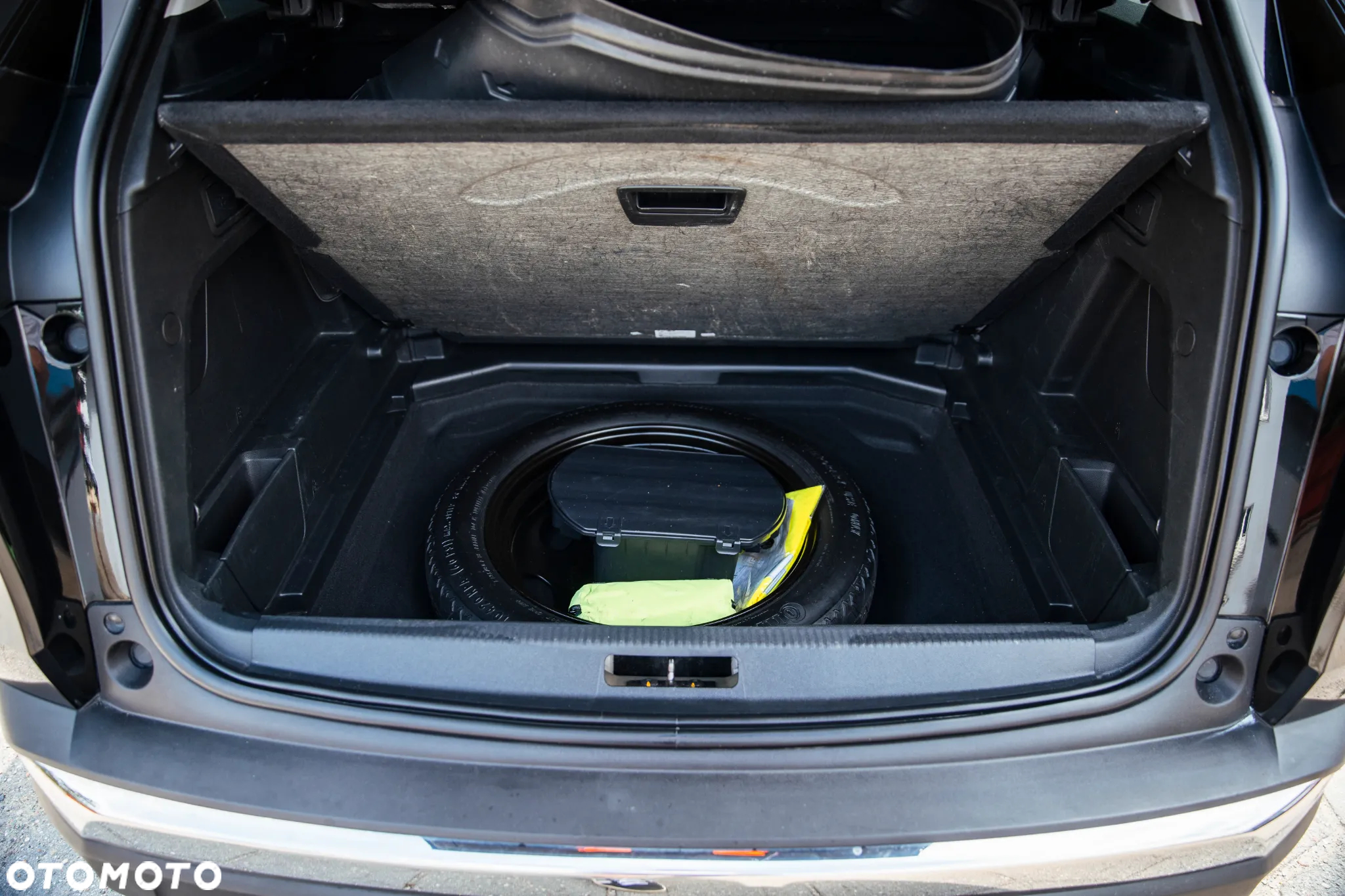 Peugeot 3008 1.6 BlueHDi Active S&S EAT6 - 27