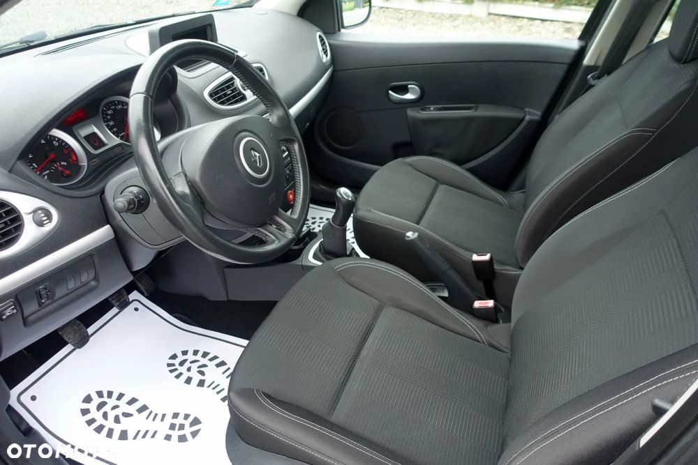 Renault Clio 1.2 16V 75 Dynamique - 9