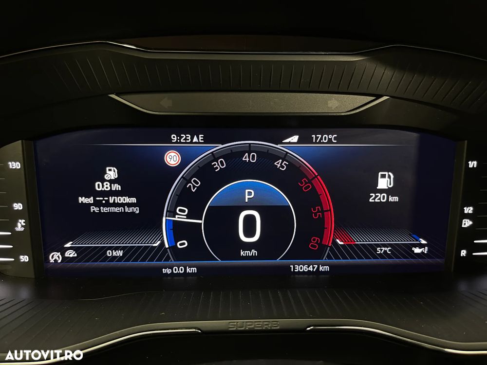 Skoda Superb 2.0 TDI DSG Style - 37