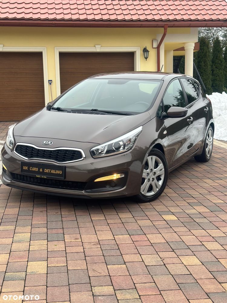 Kia Ceed 1.4 CVVT ISG Dream Team Edition - 2