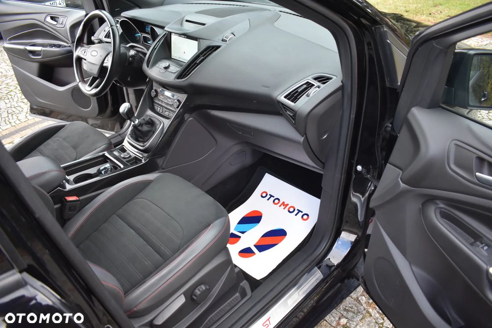 Ford Kuga 1.5 EcoBoost 2x4 ST-Line - 8