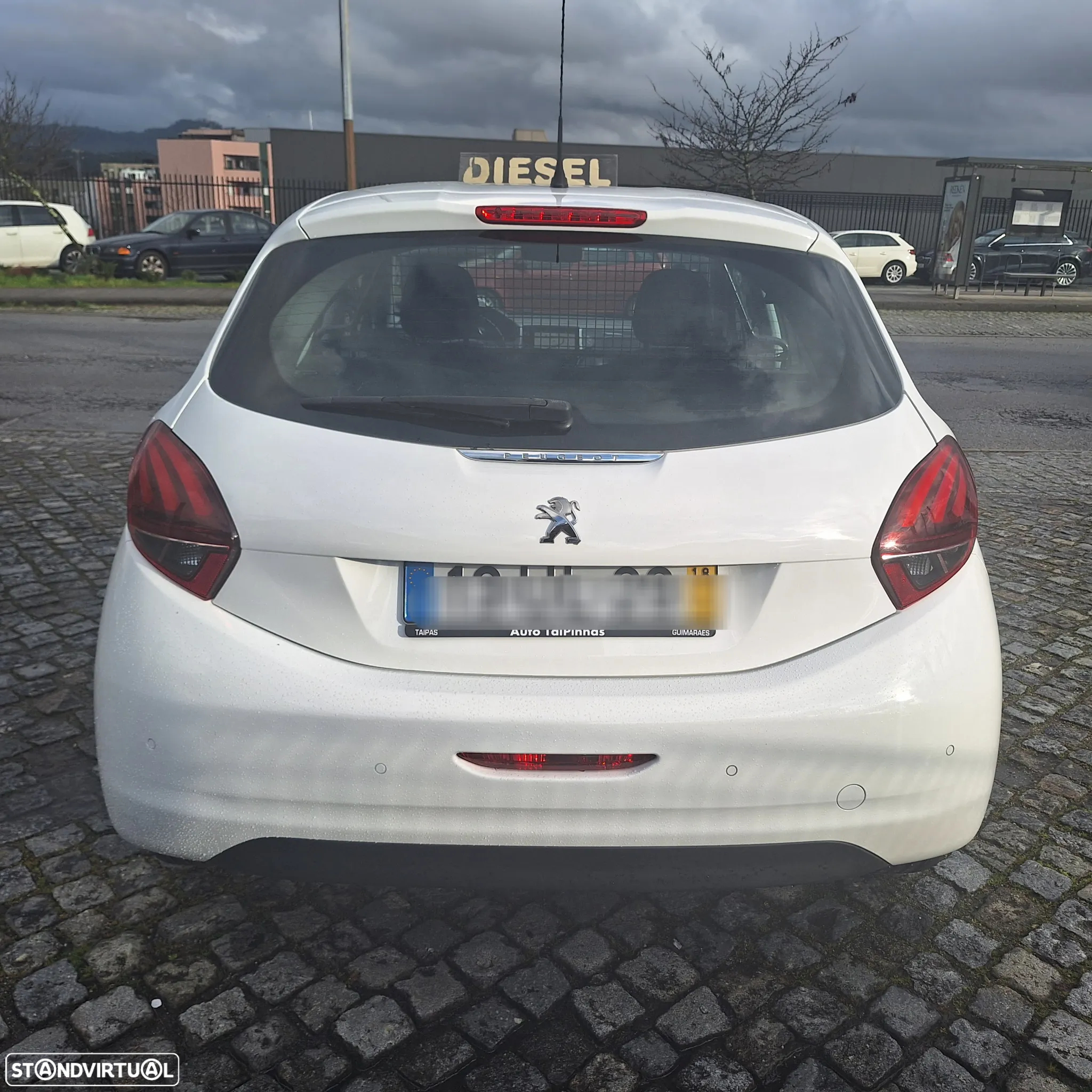 Peugeot 208 van diesel 1.6 BLUEHDI PACK - 12