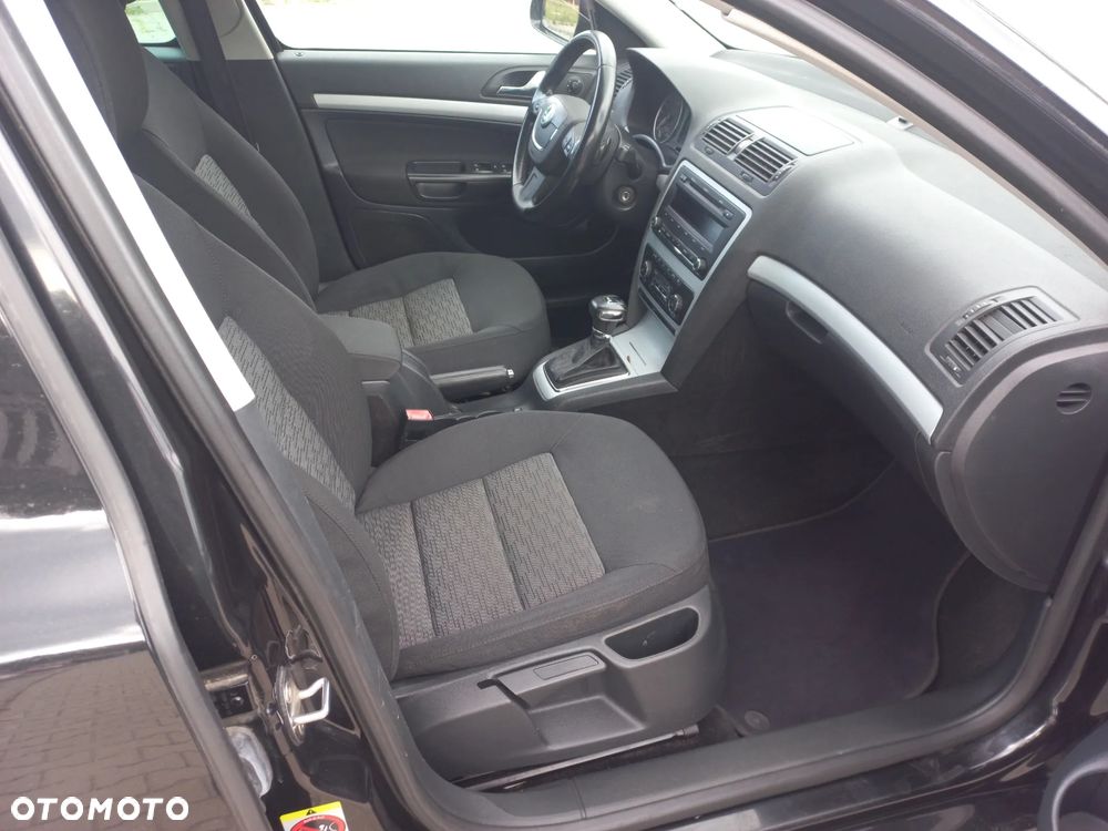 Skoda Octavia 1.6 TDI DPF DSG Elegance - 8