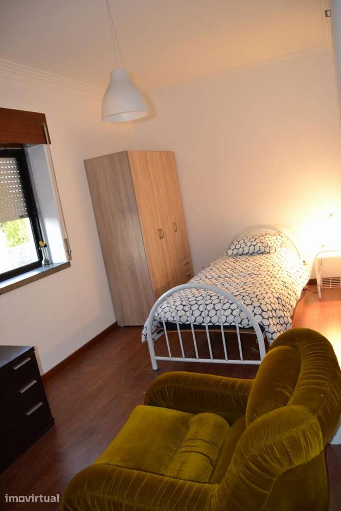 Quarto - localizado em Lisbon - Grande imagem: 5/16