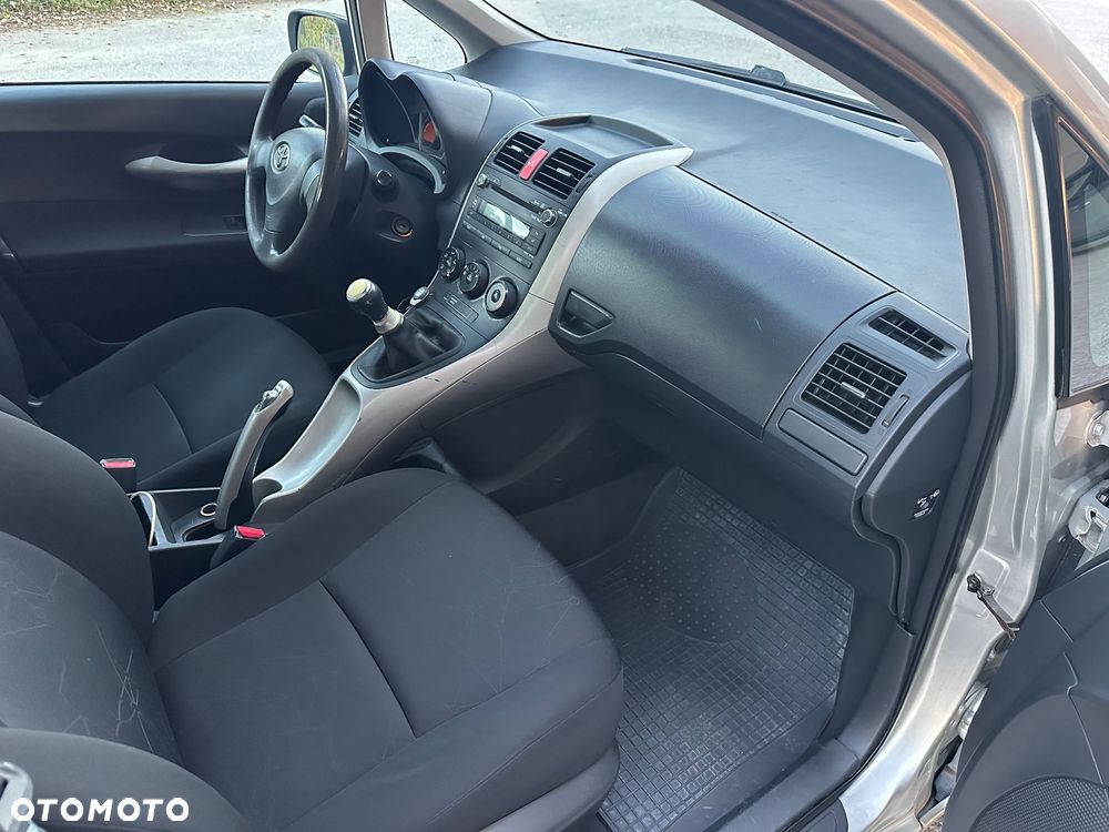 Toyota Auris 1.4 D-4D Premium - 18