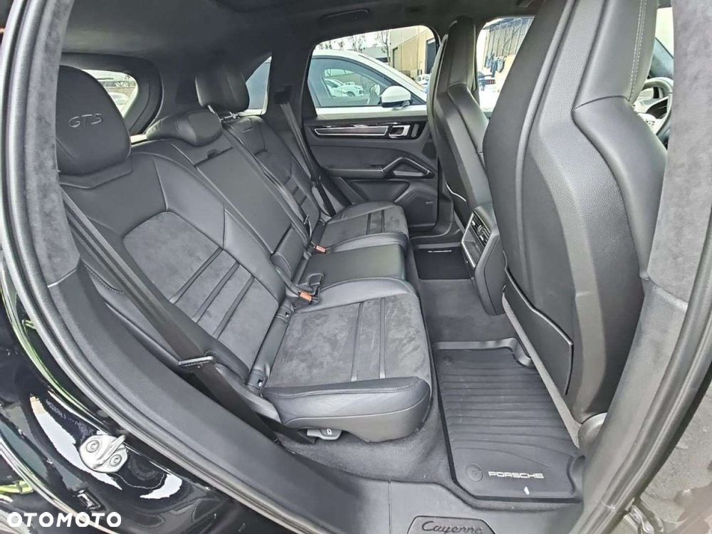 Porsche Cayenne - 13