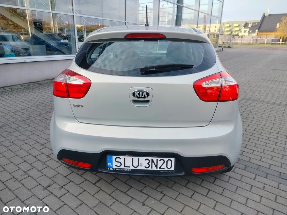 Kia Rio 1.4 L - 4