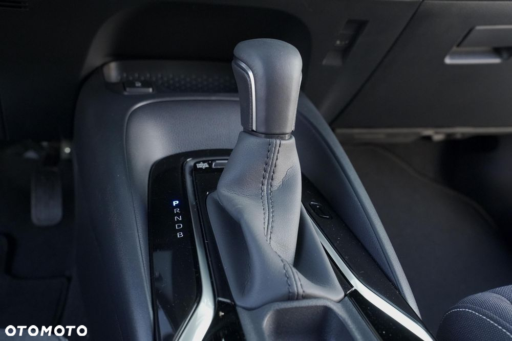 Suzuki Swace 1.8 Hybrid Premium Plus CVT - 26