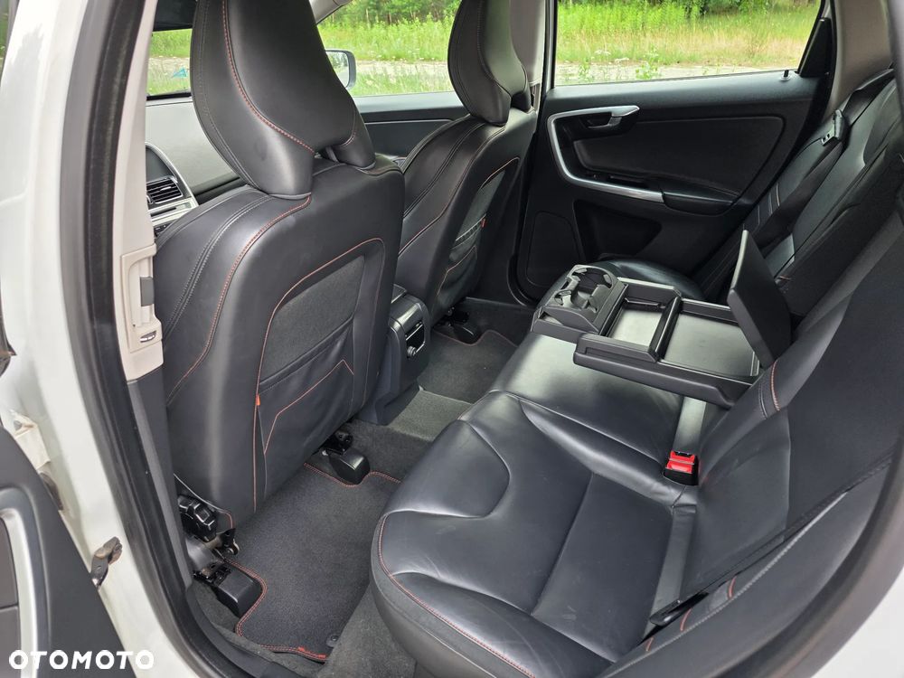 Volvo XC 60 D4 Drive-E Ocean Race - 14