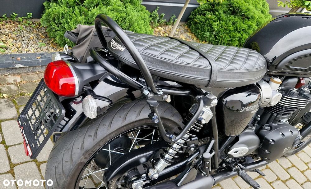 Triumph Bonneville - 17