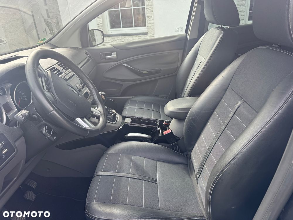 Ford Kuga 2.0 TDCi 4x4 Individual - 7