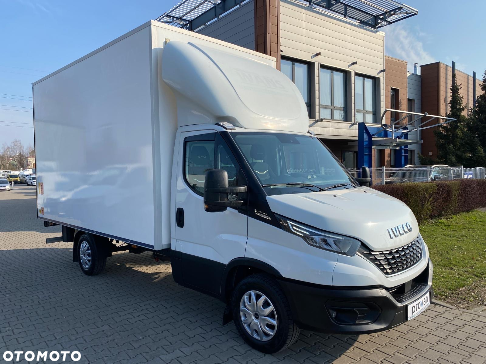 Iveco DAILY 35-160 HI-MATIC KONTENER WINDA WYSOKOŚĆ KONTENERA 2,5 M - 4